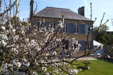 ベッドアンドブレックファースト Chambres D Hôtes Domaine Du Hutrel