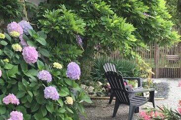 ベッドアンドブレックファースト Au Sigala