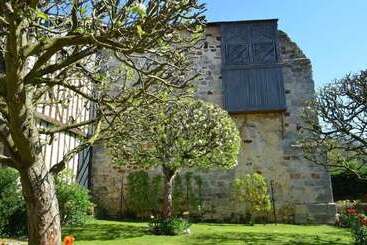 ベッドアンドブレックファースト Le Manoir De L'engagiste