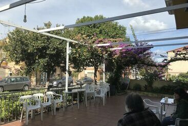 ホテル Cuatro Vientos