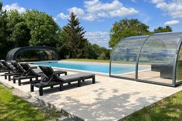 コテージ La Millière   Piscine & Campagne   Cathelineau & Lescure