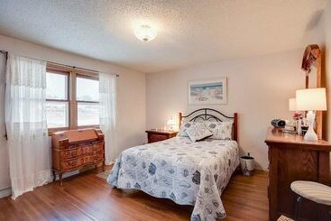 관광객 아파트 3 Bedroom Lakefront House