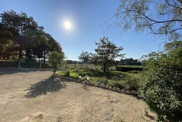 مبيت وإفطار Chez Flo Et Marc