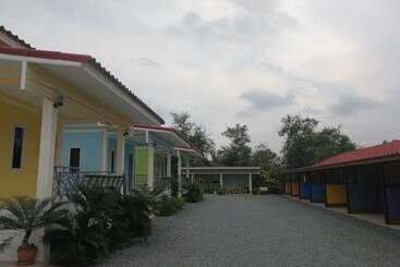 Hotel Baan Khun Resort