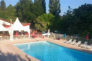 Отель Camping Les Bo Bains
