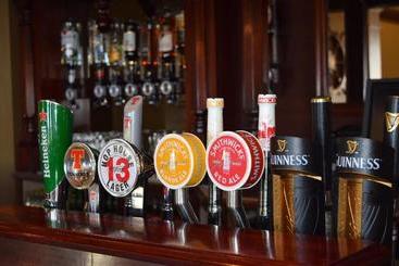 Отель Carey S Viking House