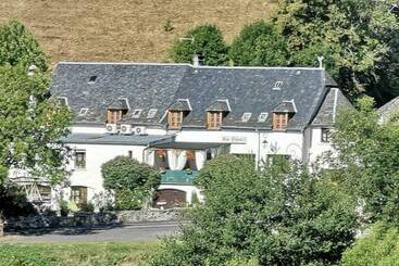 ホテル Bar B Rock