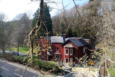 Lledr House   Hostel