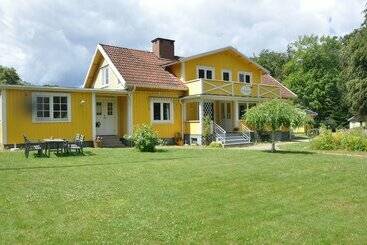 فندق & Pensionat Björkelund