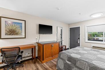 酒店 Basecamp Puyallup A Travelodge By Wyndham