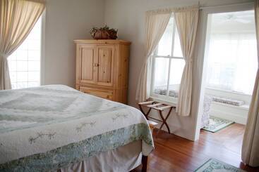 فندق Night Swan Intracoastal B&b