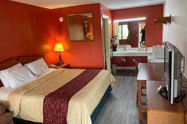 בית מלון כפרי Oak Tree Inn