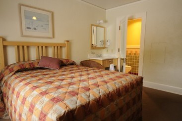 호텔 Old Faithful Lodge & Cabins Inside The Park