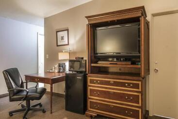 Отель Red Lion Inn & Suites Yakima