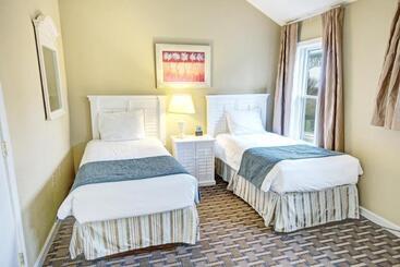 فندق Club Wyndham Newport Overlook