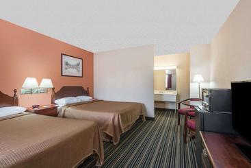 مُتل Days Inn By Wyndham Lenox Ma