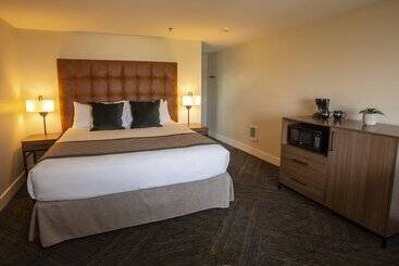 アパートホテル Shearwater Inn