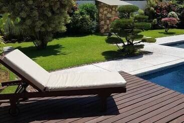 游客公寓 Andrea Villas & Suites