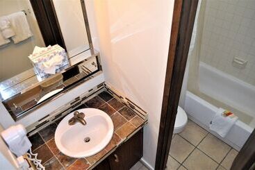 관광객 아파트 Snowflake 1 Bed Plus Den 2 Bath