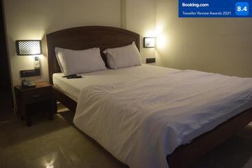 ホテル Murud Marina