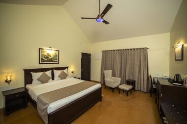 هتل Welcomheritage Tadoba Vanya Villas Resort & Spa