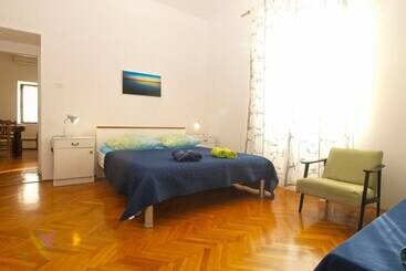 ツーリストアパートメント Apartment 792