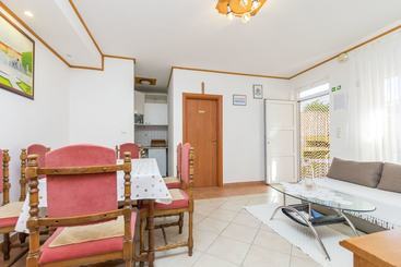 관광객 아파트 Apartment Ruzica