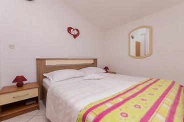 游客公寓 Apartments Miroslava