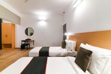 هتل Oyo Townhouse 239 Venue  Airport