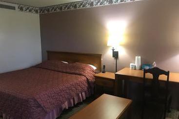 هتل Tyler Inn & Suites
