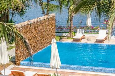 فندق The B Resort