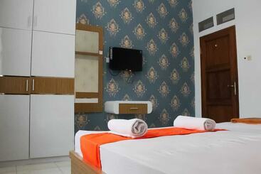 פנסיון Reddoorz Syariah @ Jalan Siliwangi Tasikmalaya