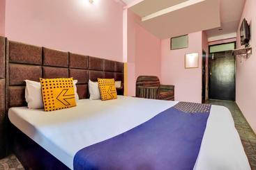هتل Spot On 65515 Kanpur Deluxe