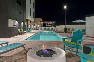 فندق Home2 Suites By Hilton Atascadero, Ca
