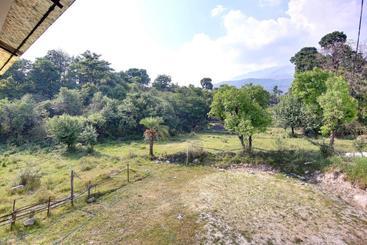 پانسیون Oyo Home 66232 Restful 2bhk Apartment Dharamshala