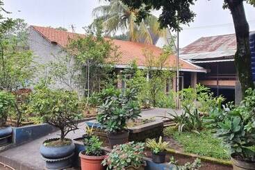 酒店 Reddoorz Syariah At Jl Pangeran Hidayatullah Cianjur