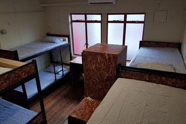 旅馆 Spot On 89749 Mamasan Guesthouse