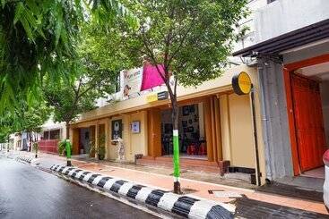 酒店 Spot On 2240 Simpang Tujuh Residence