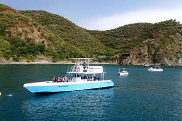 ペンション Hostalnativo