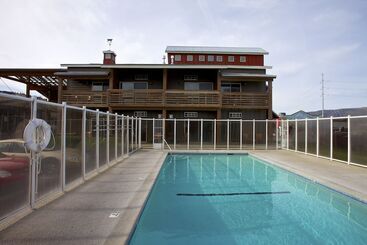 호텔 Cousin S Country Inn