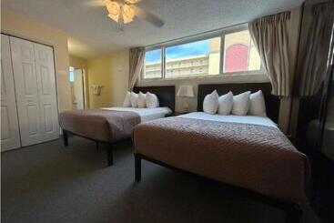 فندق Outrigger Beach Club Resort