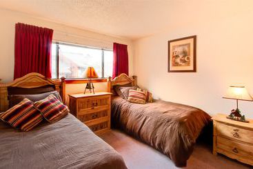 هتل Pine Ridge Condominiums