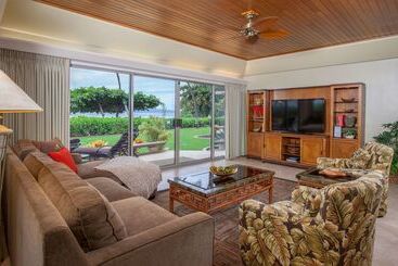 渡假胜地  Puunoa Beach Estates