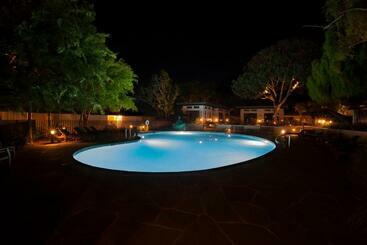 リゾートホテル The Quail Lodge