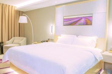 هتل Lavande Zhuhai Aviation New Town Airport