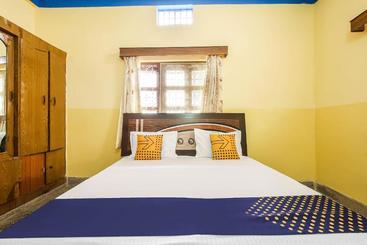 هتل Spot On Cherish Guest House