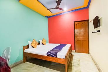 هتل Spot On 63334 Asha  & Restaurant