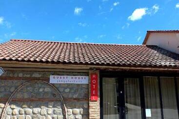 ペンション Guest House Jangulashvili