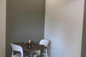 آپارتمان‌های توریست‌ها Filippou 13 Luxury Aprts With Balcony