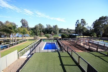 קוטג'' The Anchorage By The Lake